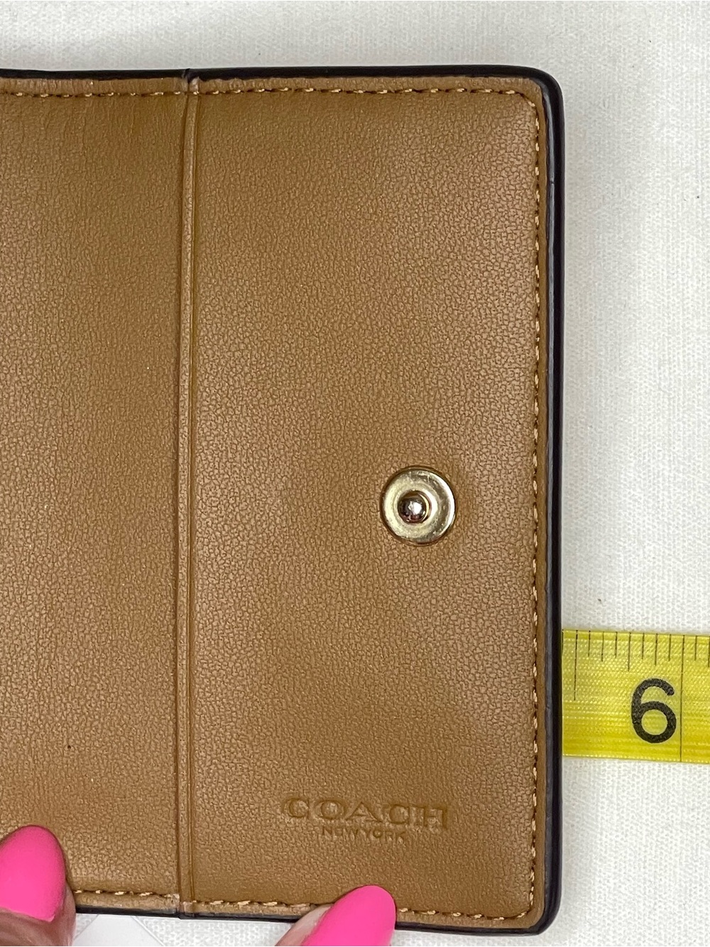 Coach Cream Floral 5 Ring Key Case with Gold Logo - Picture 8 of 12